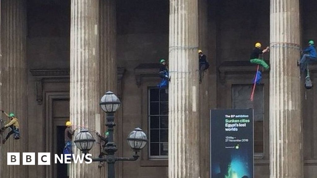 Greenpeace Activists Close British Museum In BP Climate Change Protest ...