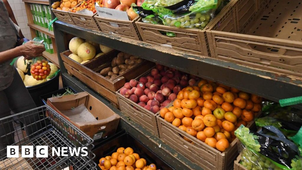 Trump targets legal migrants who get food aid