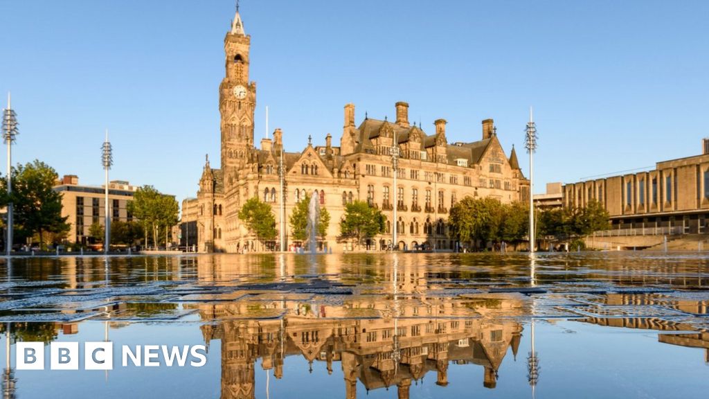 UK City of Culture 2025: Bradford to spend £1.4m on bid - BBC News