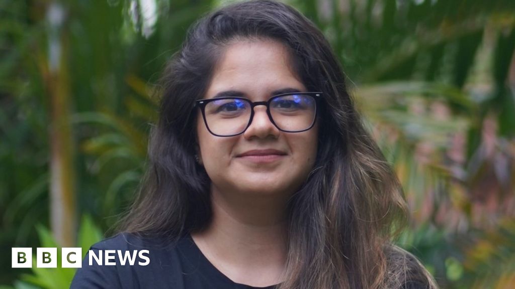 Delhi School Girl Sex - India's first 'intimacy coordinator' helps choreograph sex on screen - BBC  News