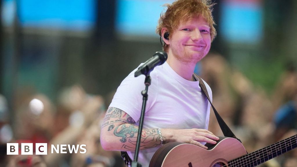 Ed Sheeran: Fans in Mumbai zijn blij als de ster zingt in Punjabi
