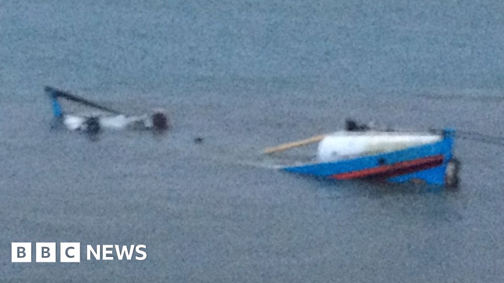 James Stevens No 10 lifeboat sinks in Hayle Estuary BBC News