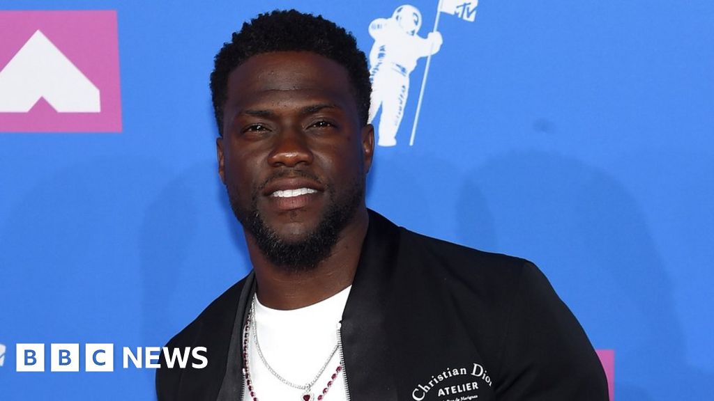 Kevin Hart: Fans kicked out for using mobile phones at gigs - BBC News