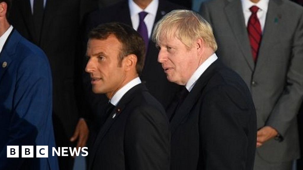 News Daily: Macron on Brexit and car-crash-suspect recovered