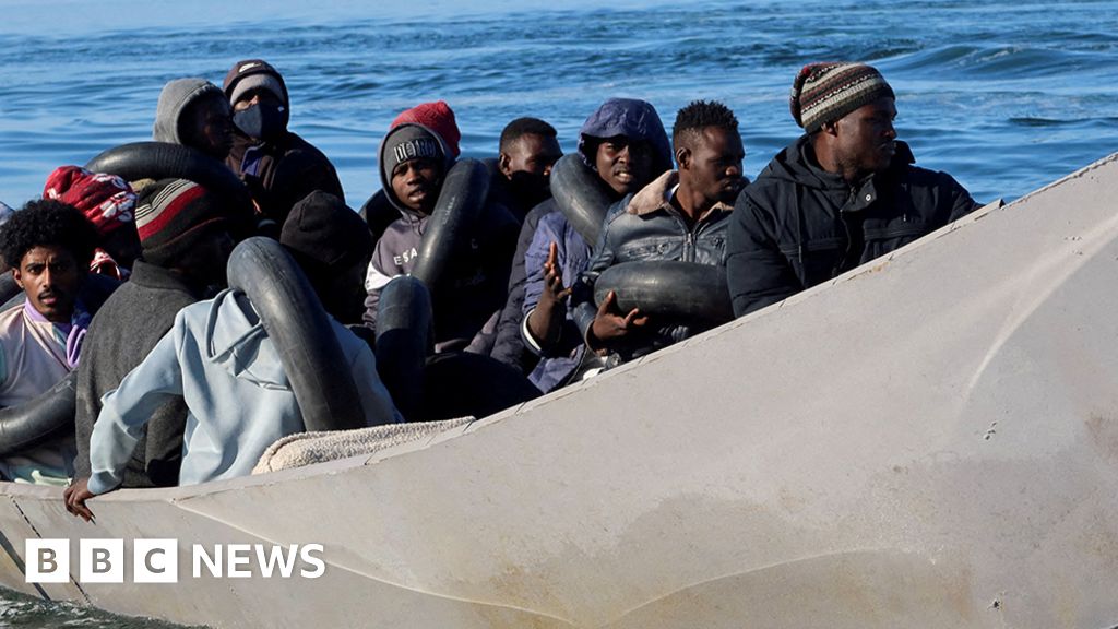 Barche di migranti nel Mediterraneo: perché muoiono così tante persone?