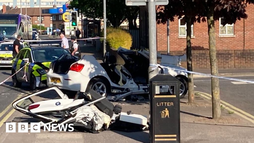 east-belfast-four-injured-in-crash-involving-police-car