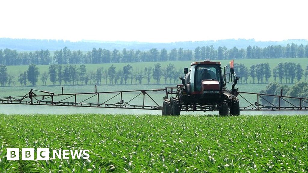 Soaring fertiliser prices force farmers to rethink