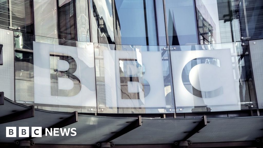 Bbc Seeks Swift Response To Bus Anti Semitism Story Complaints Bbc News