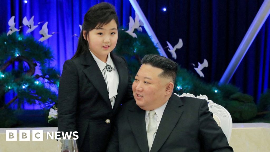 Младата дъщеря на севернокорейския лидер Ким Чен Ун която го