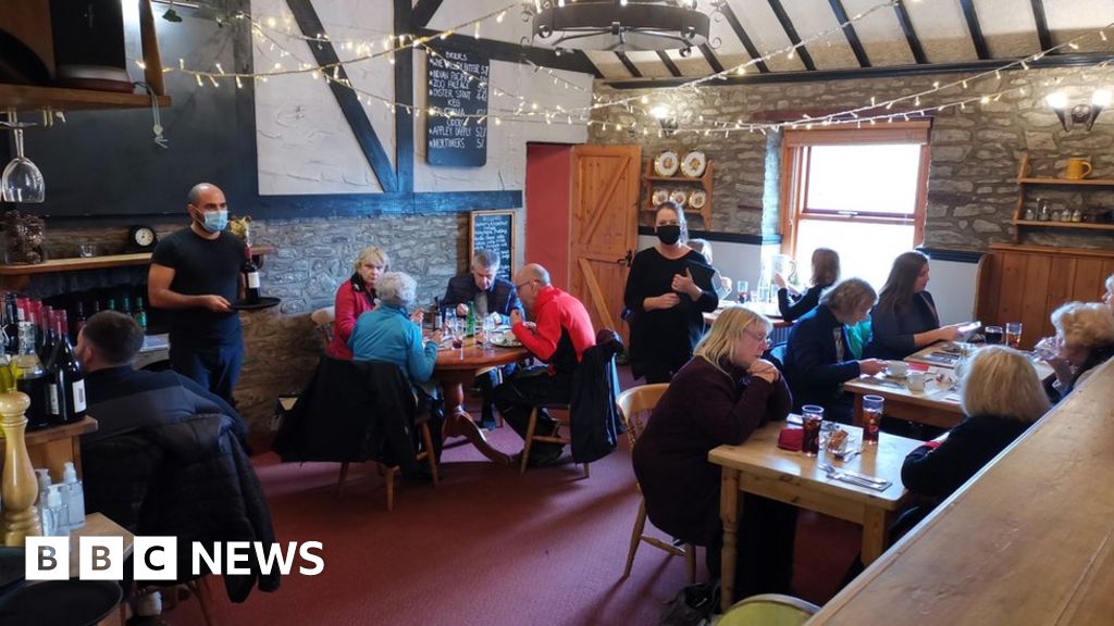 Covid Wales How are pubs faring as alcohol ban starts?