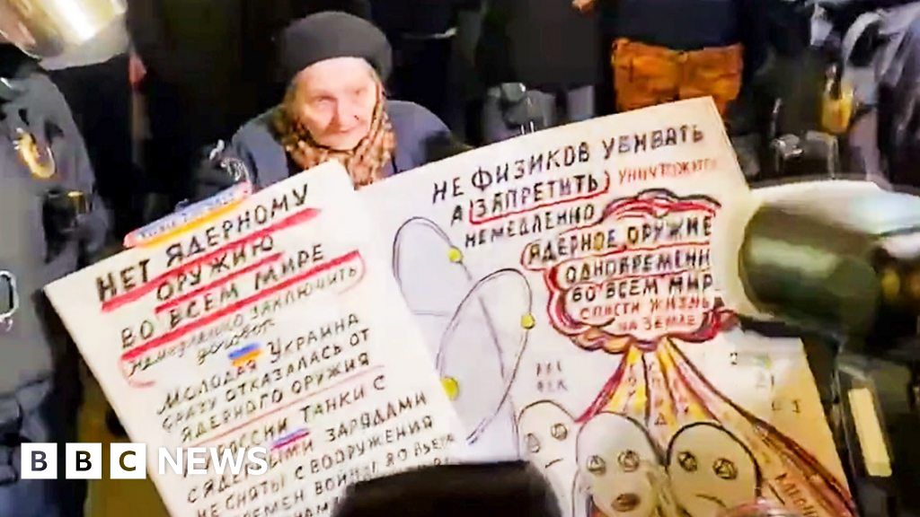 Ukraine: Pensioner arrested at anti-war protest in Russia