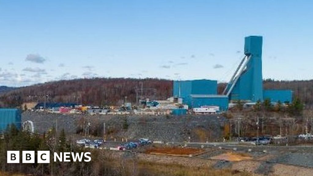 All 39 trapped Canadian miners rescued after three days