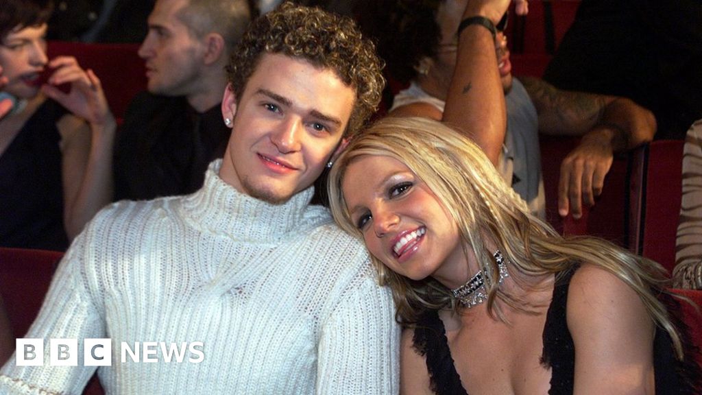 Actor and singer Justin Timberlake shows off his close-cropped