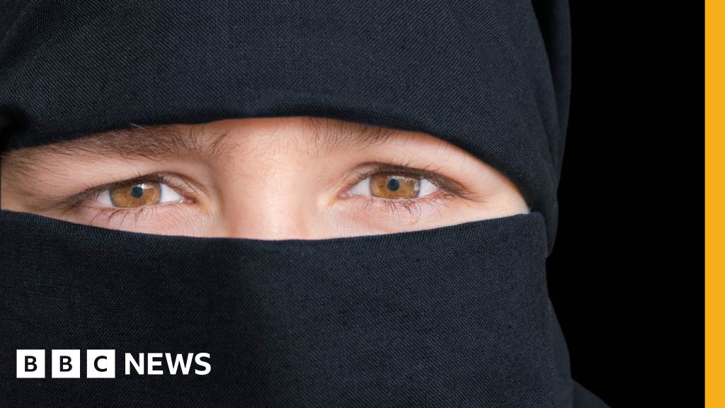The Policemen Who Dressed As Women To Hide From Is Bbc News