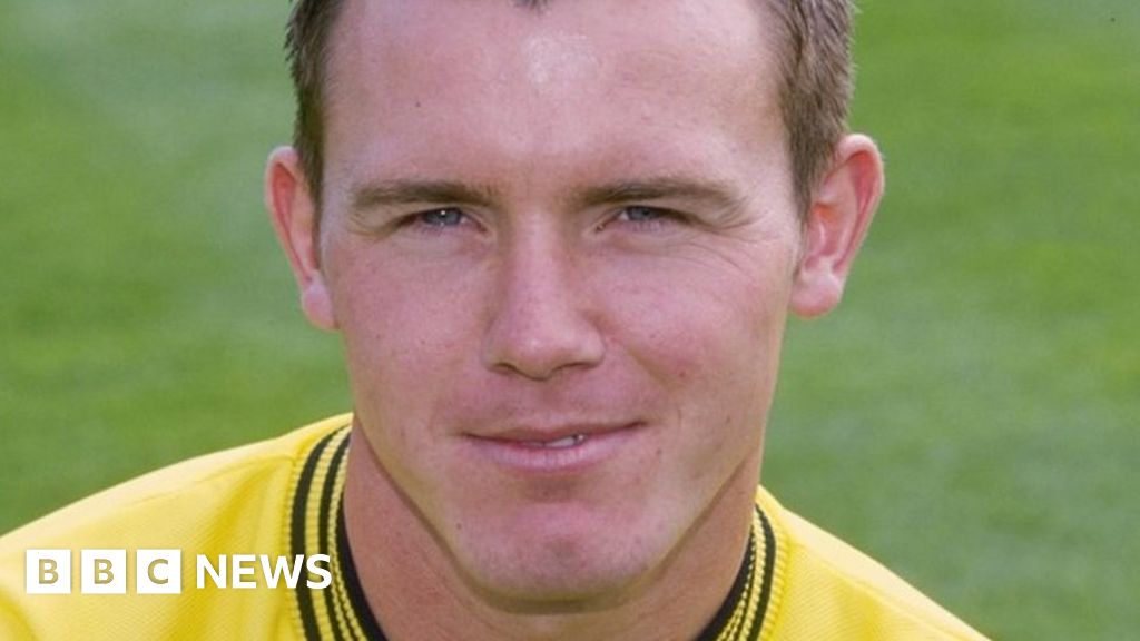 Joey Beauchamp: Oxford United legend found was dead at home - inquest