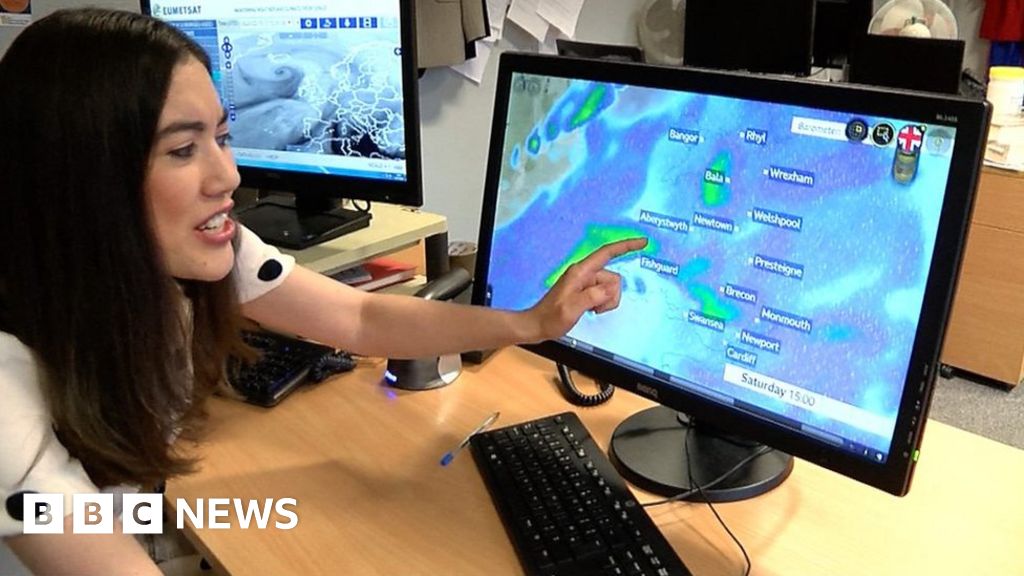 Bbc Wales Weather Presenter Sabrina Lee On Storm Dennis Bbc News 6795