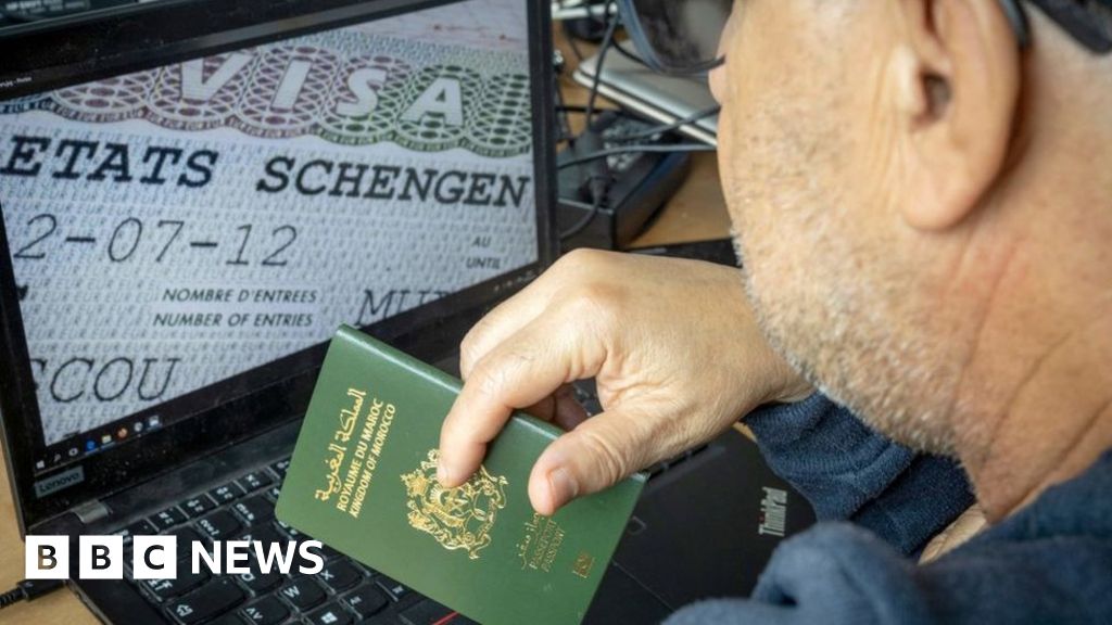 Anger as France slashes visas for Algeria, Morocco and Tunisia