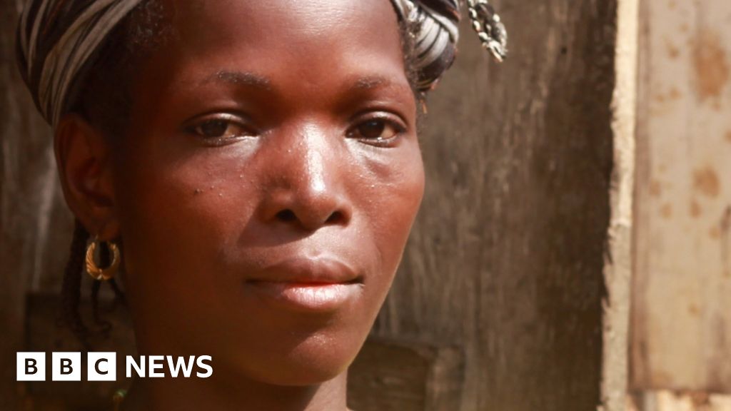 Ebola crisis: Pregnant women in Guinea still avoid hospital