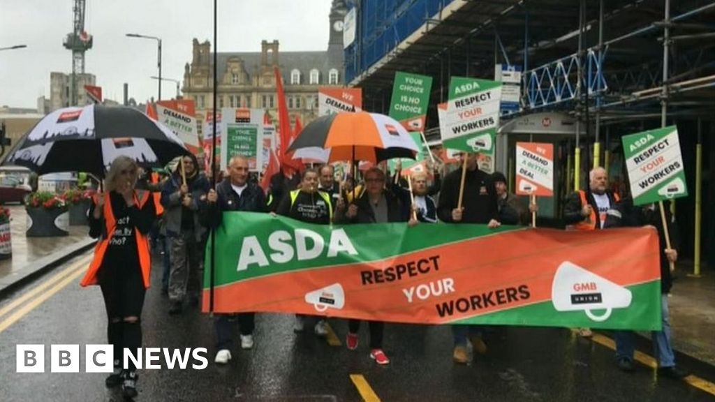 Asda staff in Leeds protest over new working contract BBC News