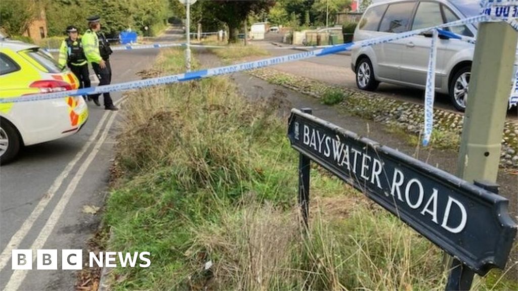 Murder arrest after man stabbed to death in Oxford BBC News