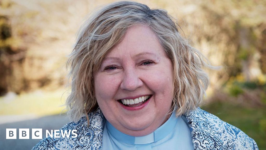 Church of Scotland ordains first female minister on Skye BBC News