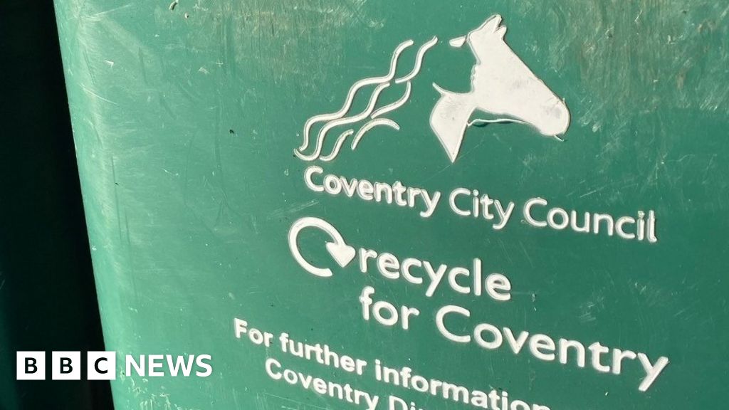 Coventry bin workers vote for Christmas strike