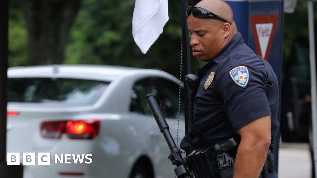 Baton Rouge: Three US Police Officers Shot Dead - BBC News