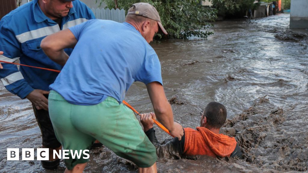 Floods devastate parts of Romania and Czech Republic