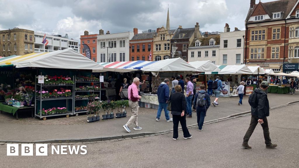 bbc.co.uk - Elliot Deady - Cambridge Market Square plans tweaked after traders' worries