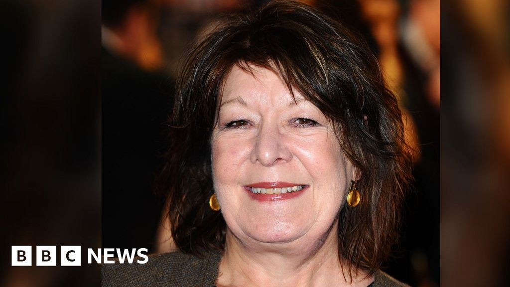 Tributes paid to EastEnders star Roberta Taylor