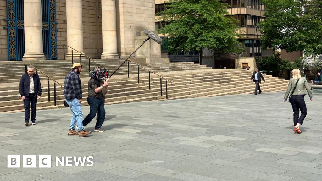 Reunion: Sheffield welcomes film crews for 'milestone' thriller - BBC News