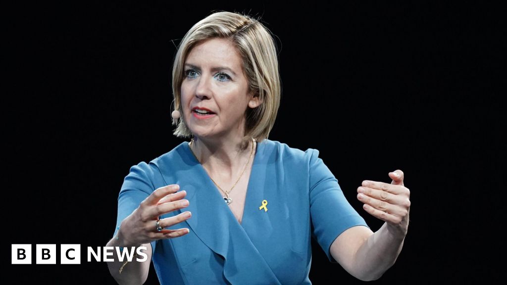 Andrea Jenkyns tells new staff working from home is not an option - BBC News