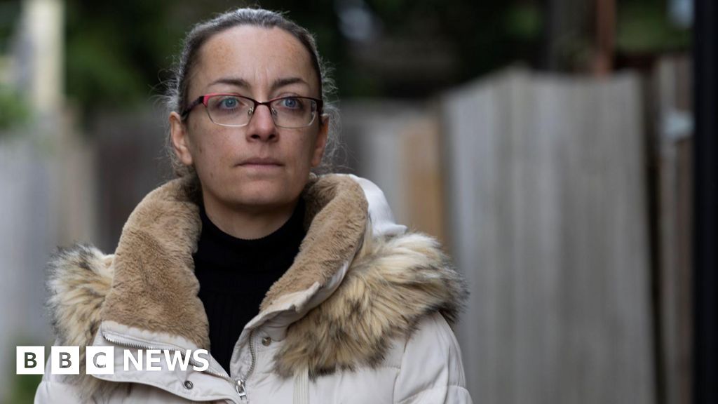 Families 'blindsided' by speech therapy changes