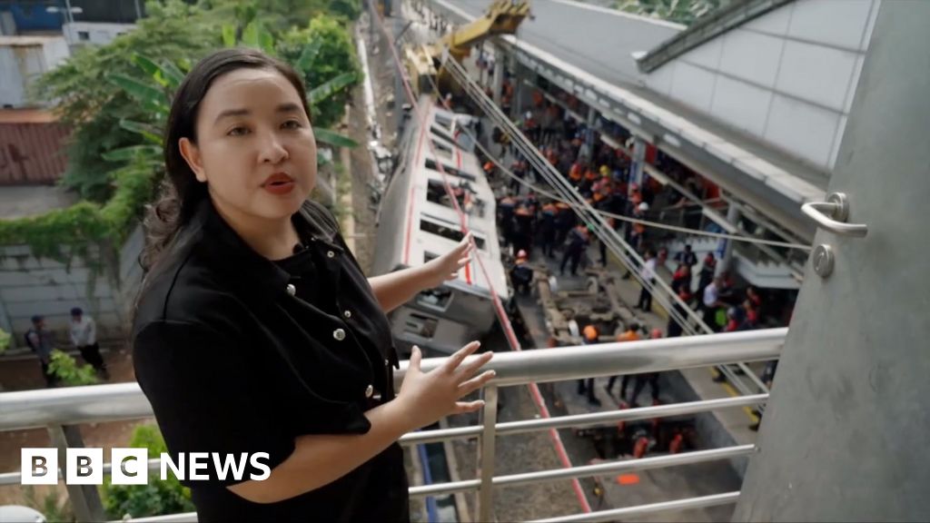 BBC reports from scene of fatal Indonesia train crash