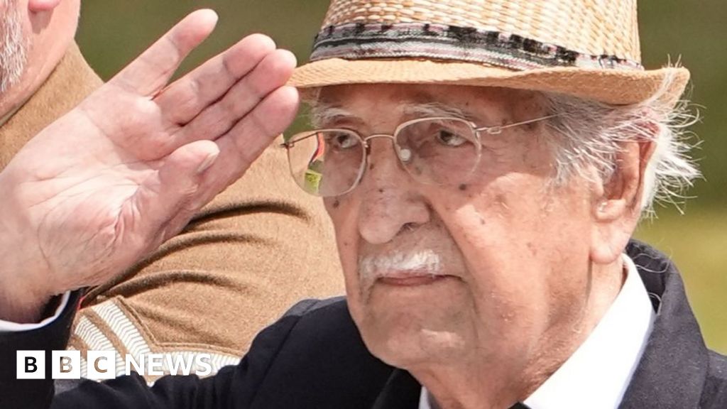 The 104-year-old WW2 veteran who moved the Queen to tears