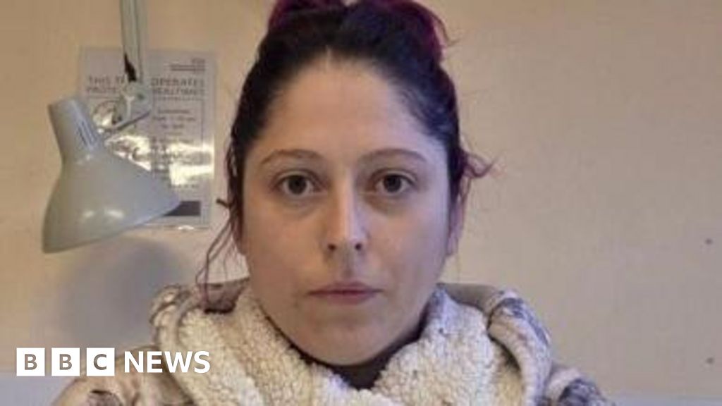 bbc.co.uk - Naj Modak - Lincoln hospital patients given blankets as heating fails - BBC News