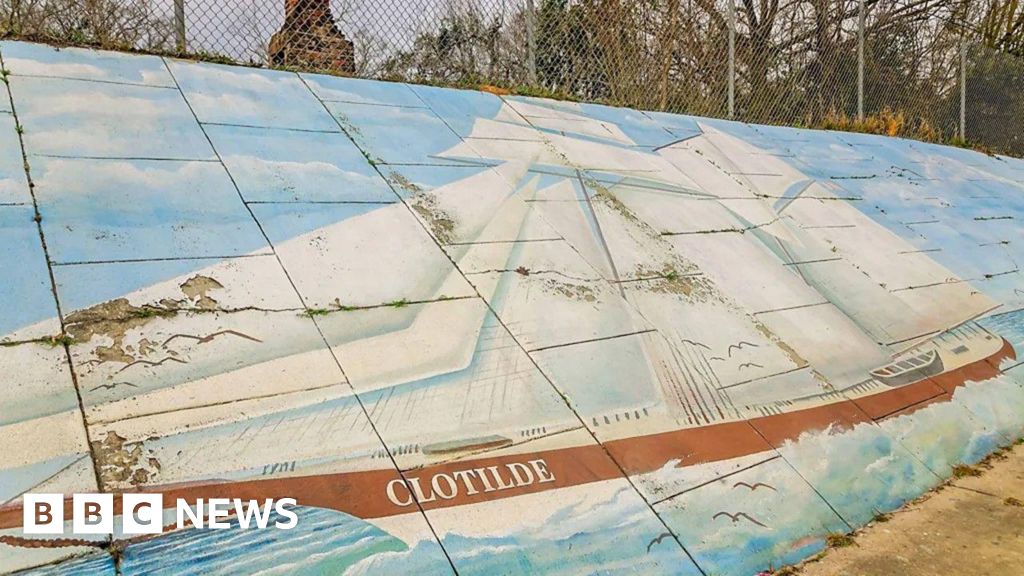 Last known US slave ship the Clotilda should stay under water, say experts