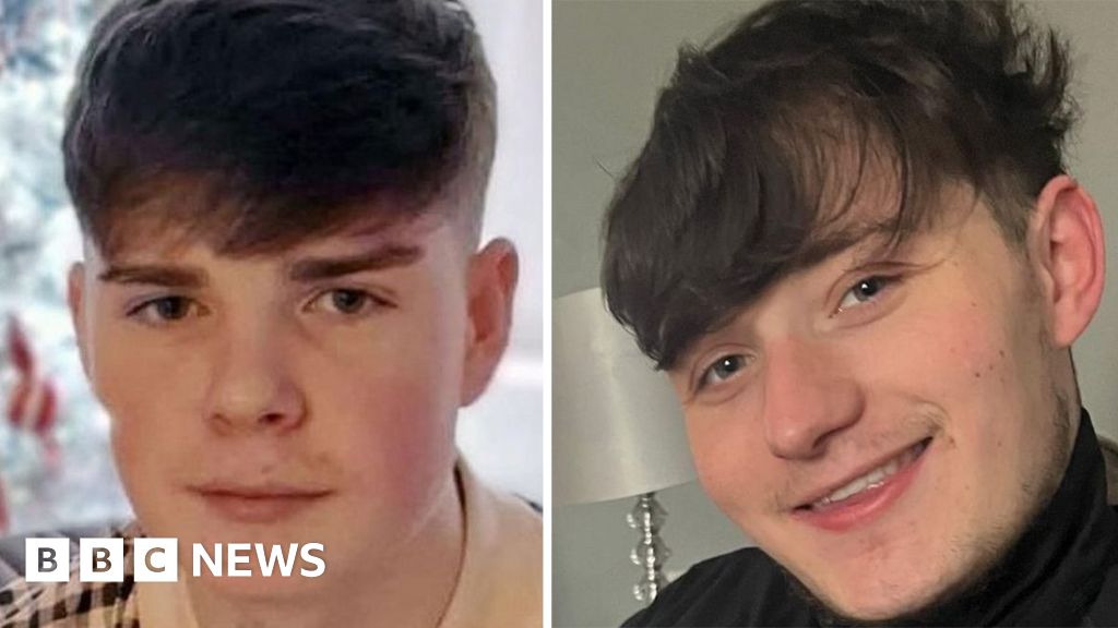 Minister would consider 'knife amnesty' after teenagers guilty of murders
