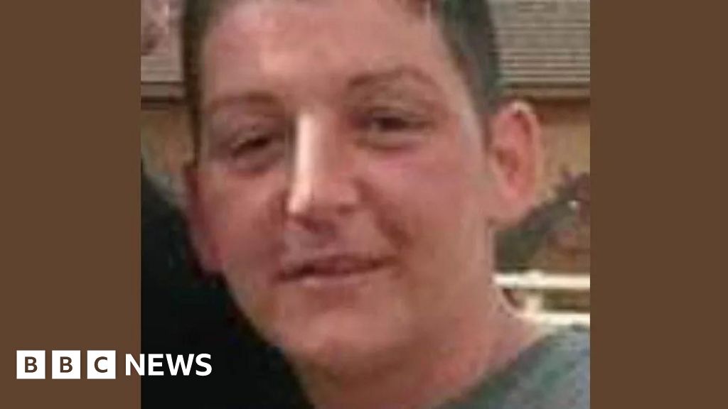 Woman stabbed ex in Gainsborough with kitchen knife, court hears