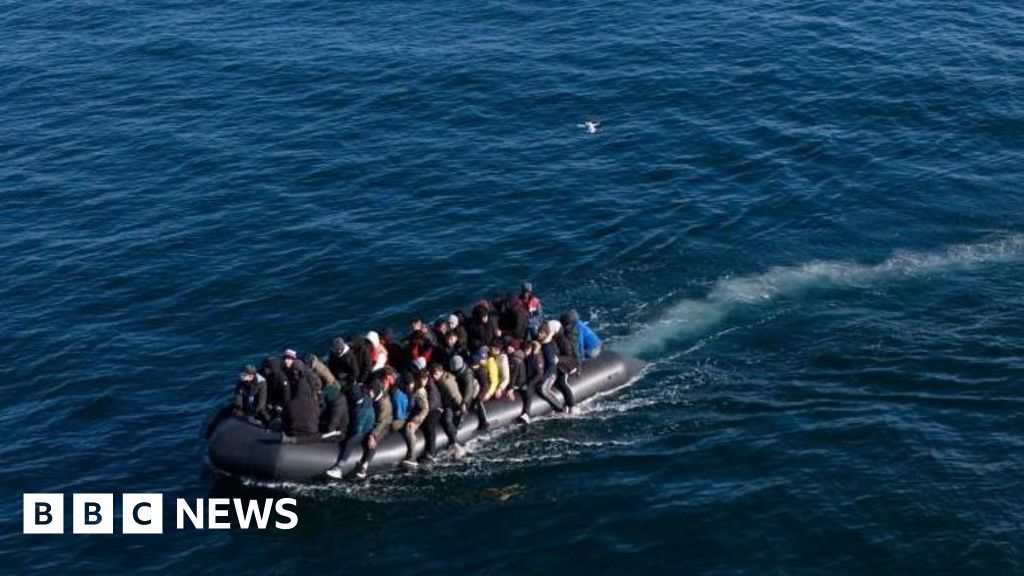 Migrant dies attempting to cross English Channel