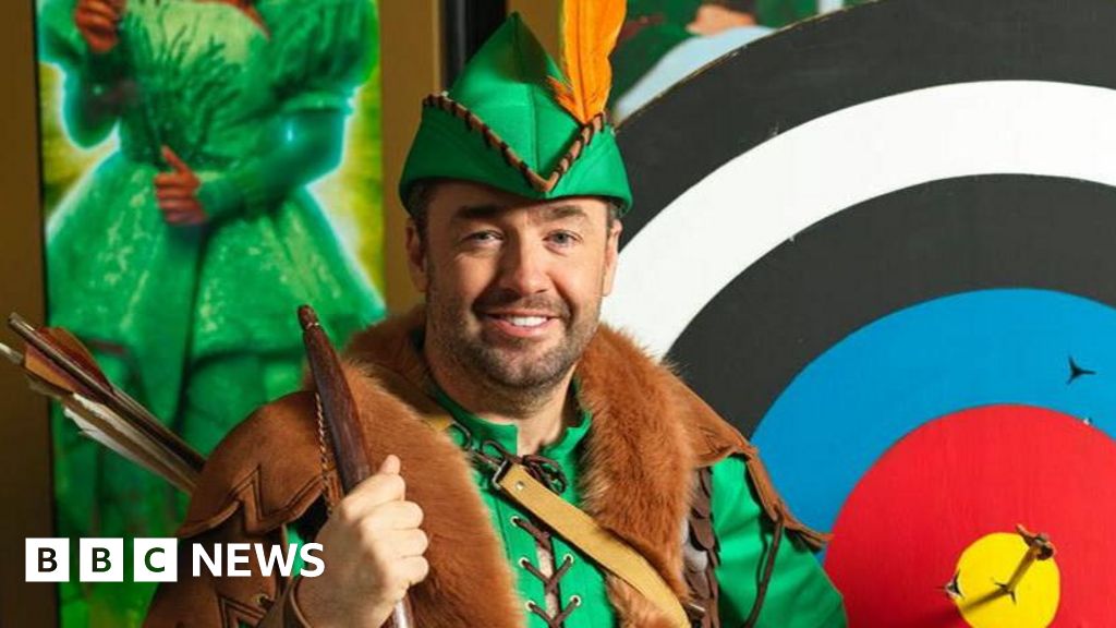 Jason Manford ‘proud to be part of a Christmas tradition’ | Manchester News Jason Manford ‘proud to be part of a Christmas tradition’ | Manchester News