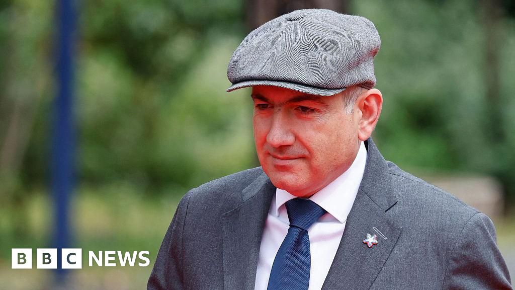 Armenia’s PM Pashinyan offers to expose himself in escalating Church row