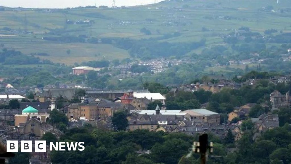 West Yorkshire Police Arrest 10 Men Over 1990s Bradford Child Abuse