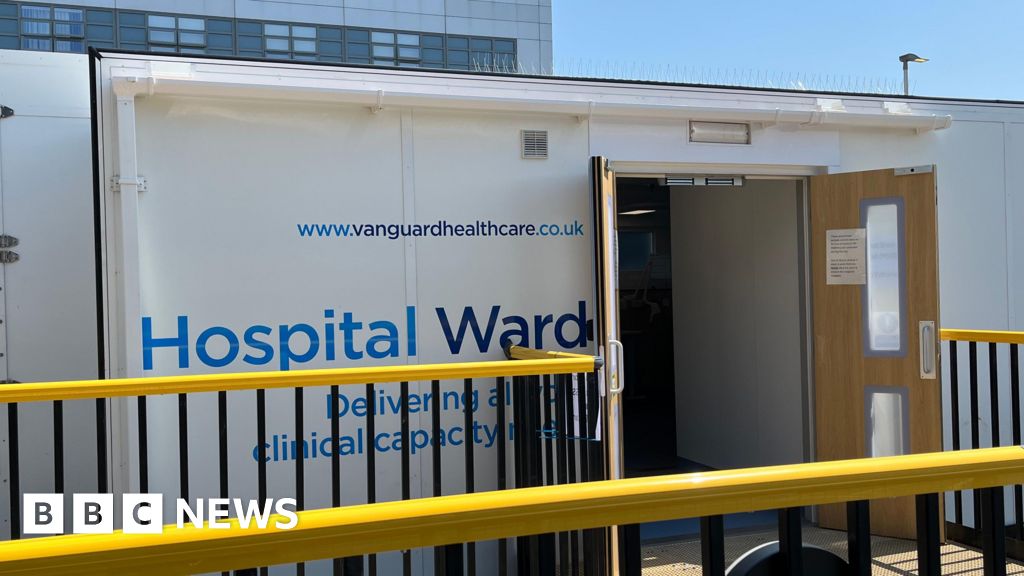 Swindon's Great Western Hospital opens new ward to boost bed numbers