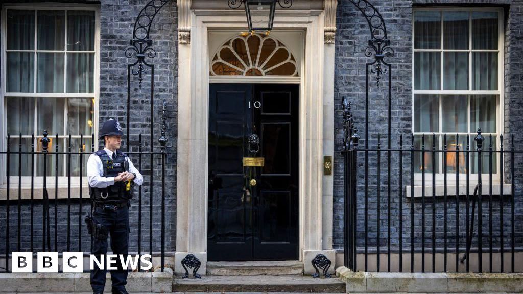 Monzo gave account to fake 10 Downing St address