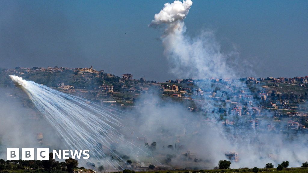 Deadly Israeli strikes on southern Lebanon despite ceasefire