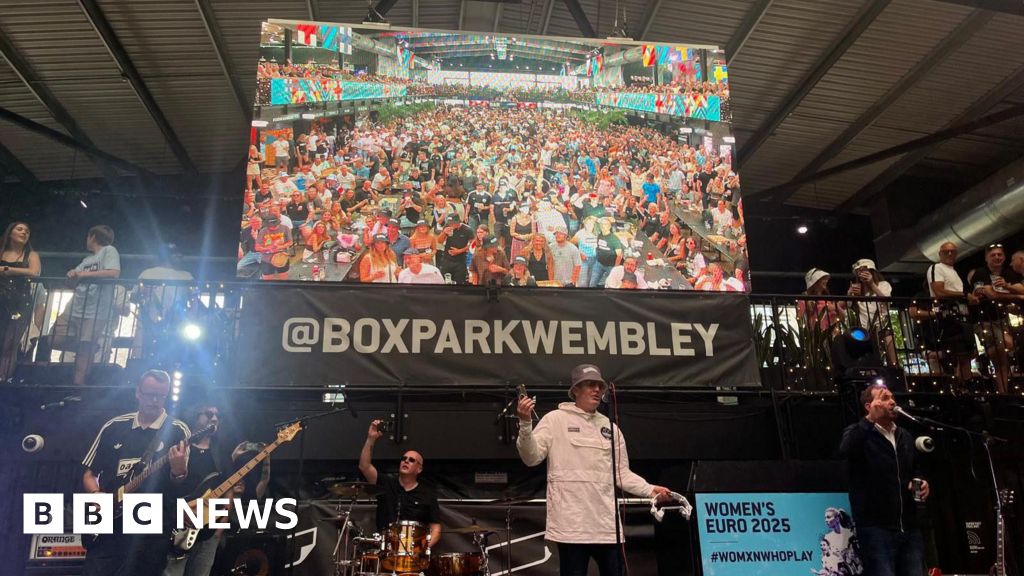 Oasis Reunion Concert Draws 90,000 Fans at Wembley Stadium