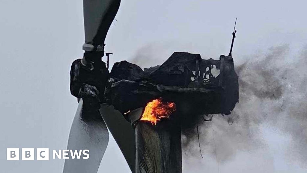 Devon wind turbine ‘severely damaged’ in fire