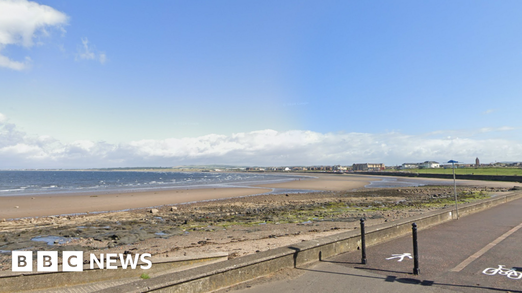 Police Probe Human Leg Discovery on Scottish Beach