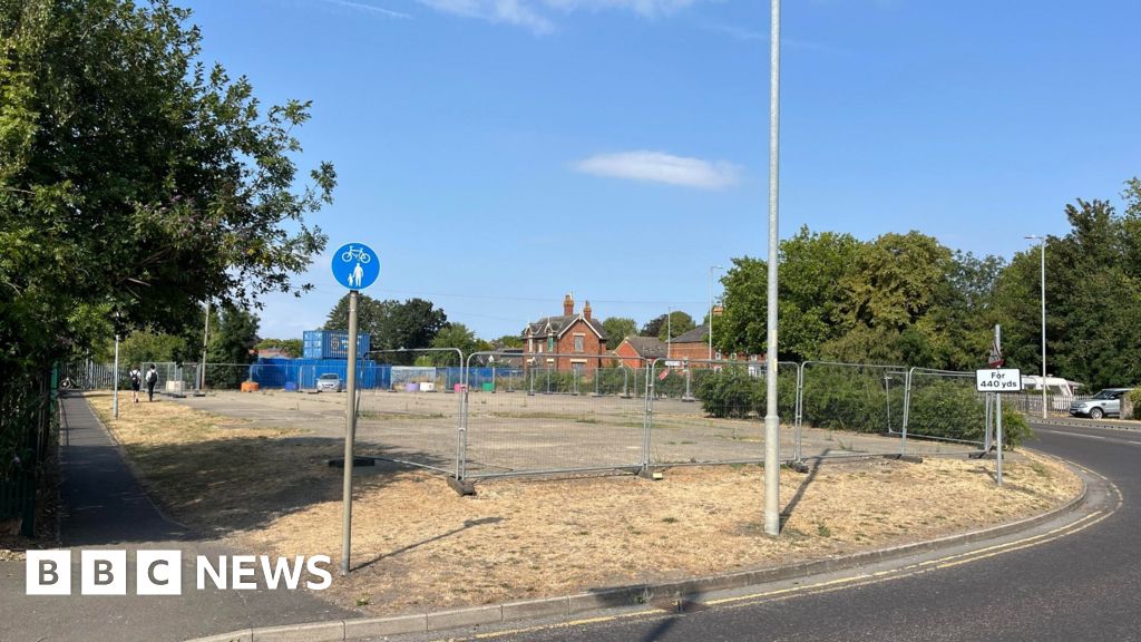bbc.co.uk - OIiver Castle - Spalding AI drive-through coffee shop approved